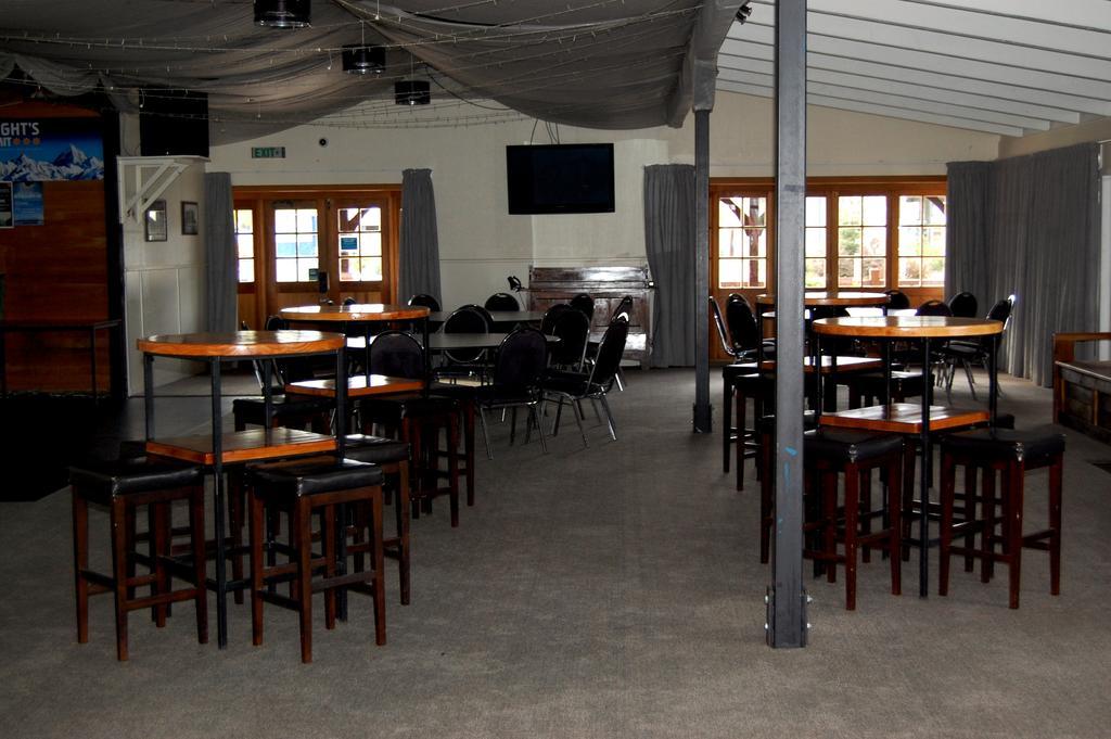 The Blue Pub Hotel Methven Luaran gambar