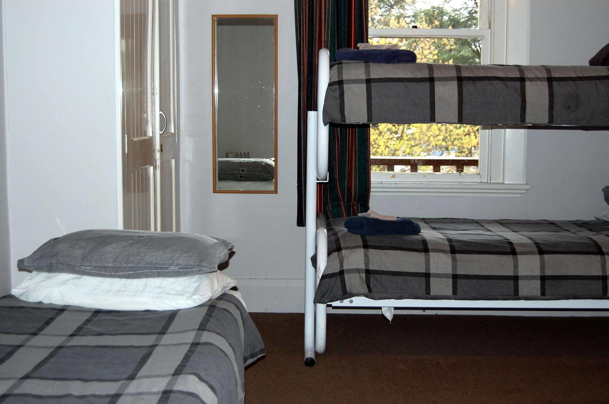 The Blue Pub Hotel Methven Luaran gambar